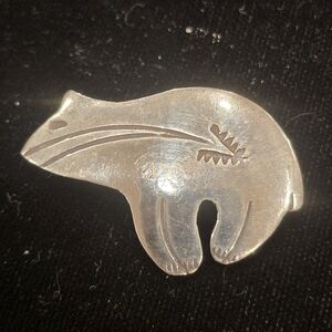 Navajo Medicine Bear Fetish with Heart Arrow Sterling